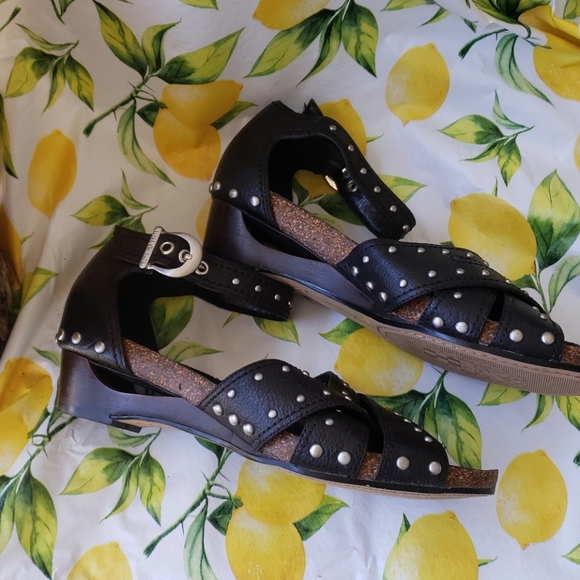 Vince Camuto black sandals - Picture 4 of 8